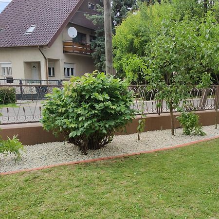 Apartman Anikó Vendégház Harkány Exterior foto