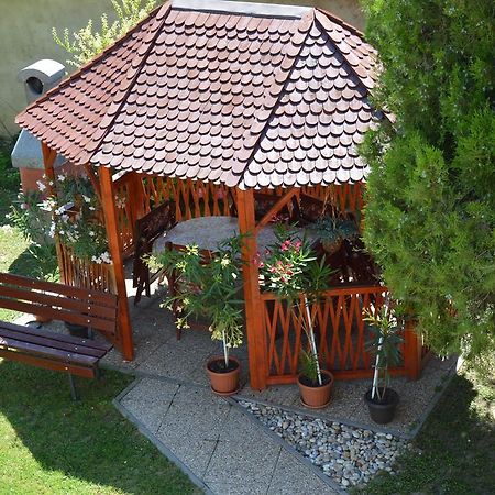 Apartman Anikó Vendégház Harkány Habitación foto