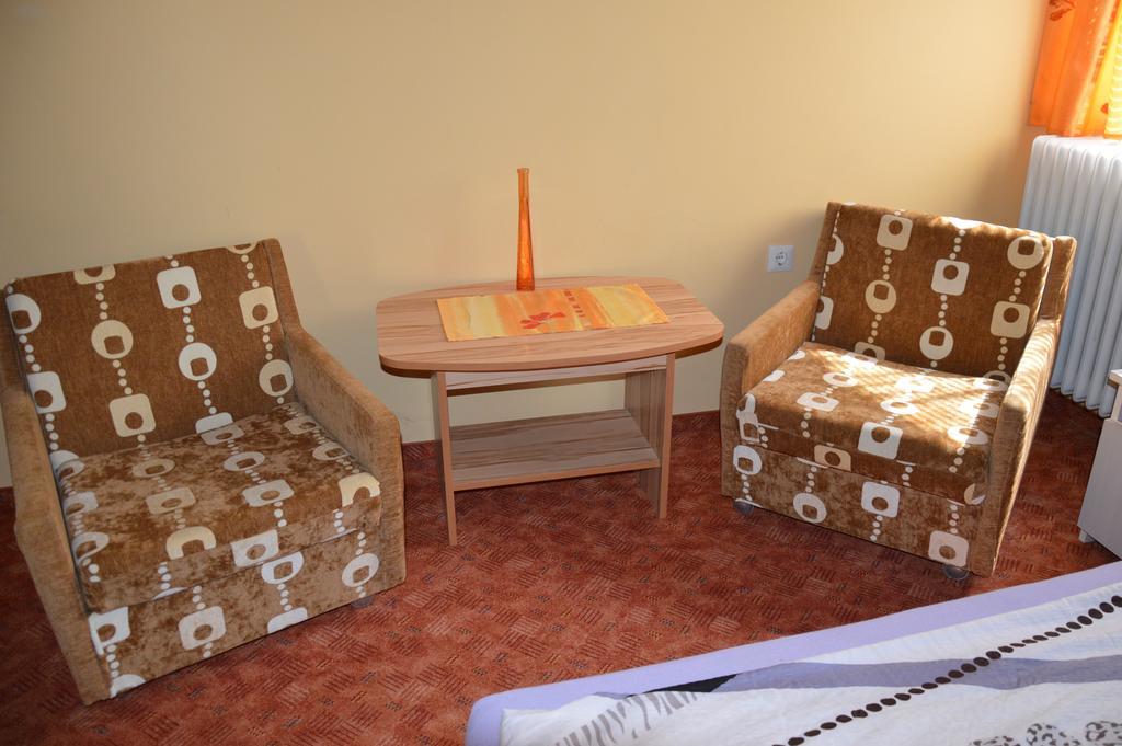 Apartman Anikó Vendégház Harkány Habitación foto